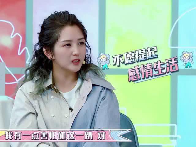 何洁首谈三胎女儿，是意外的到来，坦言自己已三个月没有接到工作